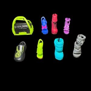 Monster High SINGLE Shoes Boots No Pairs + Deuce Gorgon Bag Replacement Lot of 7